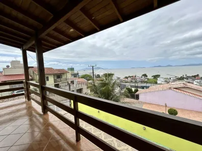 Casa com 3 Quartos à venda, 140m² no Serraria, São José