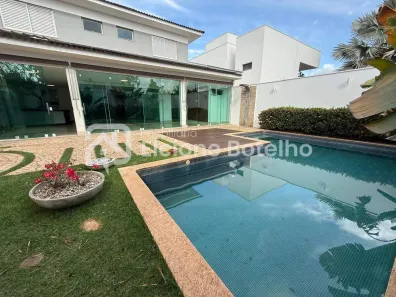 Casa de Condomínio com 4 Quartos para alugar, 358m² no Morada da Colina, Uberlândia