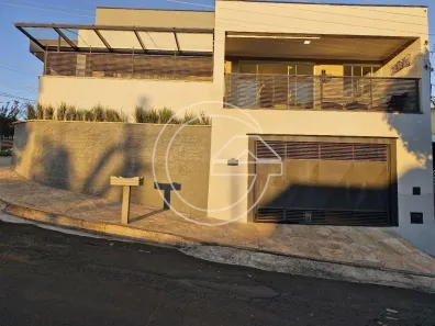 Casa com 3 Quartos à venda, 195m² no Centro, Marília