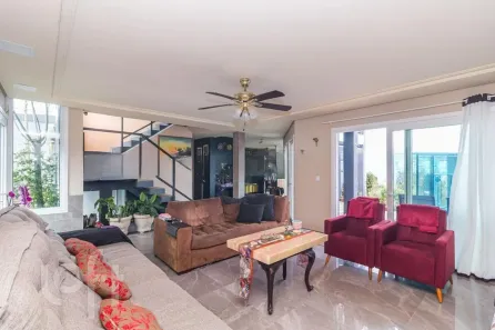 Casa com 3 Quartos à venda, 427m² no Teresópolis, Porto Alegre