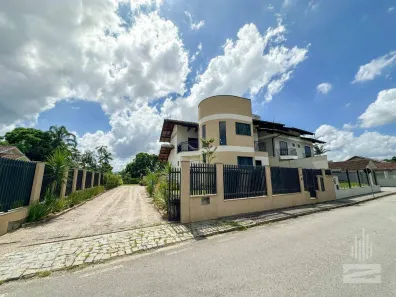 Casa com 3 Quartos à venda, 284m² no Coloninha, Gaspar