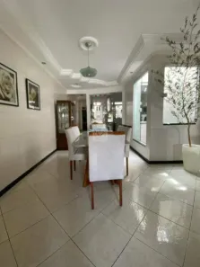 Casa com 4 Quartos à venda, 246m² no Centro, Aracaju