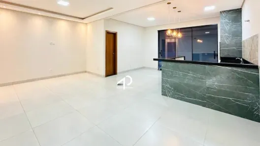 Casa com 3 Quartos à venda, 113m² no Jardim Califórnia, Cuiabá