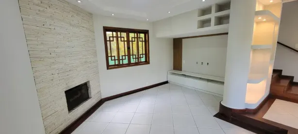 Casa com 4 Quartos para alugar, 580m² no Quitandinha, Petrópolis