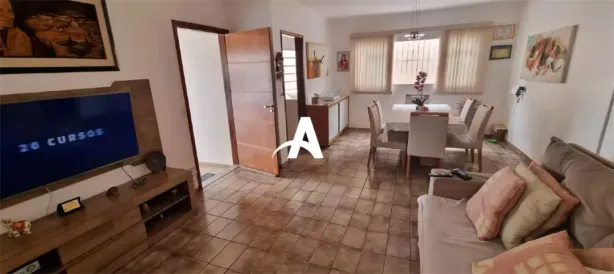Casa com 3 Quartos à venda, 152m² no Santa Mônica, Uberlândia