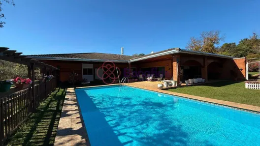 Fazenda/Sítio com 4 Quartos para alugar, 966m² no Dos Medeiros, Itupeva