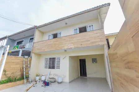 Sobrado com 4 Quartos à venda, 190m² no Cajuru, Curitiba