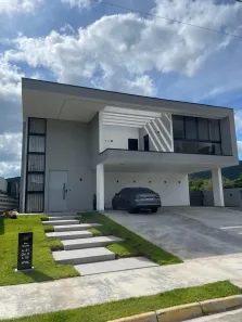 Casa com 5 Quartos à venda, 427m² no Santa Regina, Camboriú