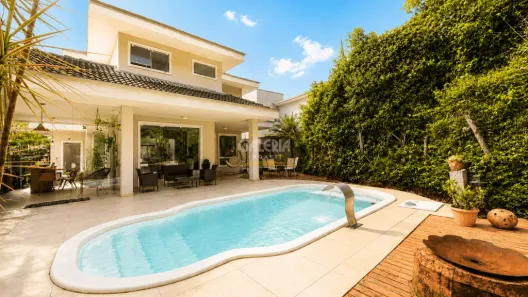 Casa com 4 Quartos à venda, 281m² no São Marcos, Joinville