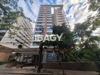 Apartamento com 3 Quartos para alugar, 140m² no Centro, Florianópolis