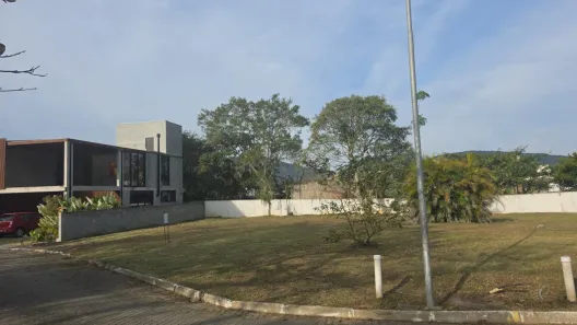 Lote/Terreno à venda, 460m² no Ratones, Florianópolis
