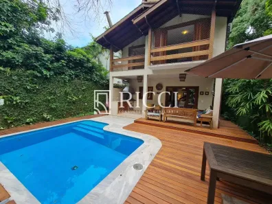 Sobrado com 5 Quartos à venda, 300m² no Camburi, São Sebastião