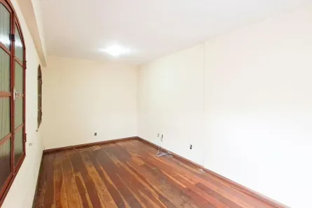Casa com 3 Quartos à venda, 270m² no Santa Cruz, Belo Horizonte