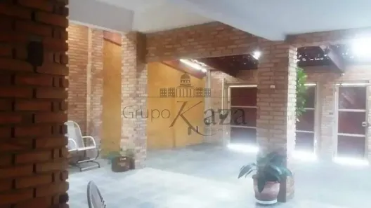 Sobrado com 4 Quartos à venda, 336m² no Vila Bandeirantes, São José dos Campos