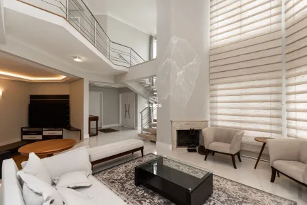 Casa de Condomínio com 3 Quartos para alugar, 345m² no São Braz, Curitiba