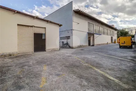 Galpão/Depósito/Armazém à venda, 582m² no Santo Amaro, São Paulo