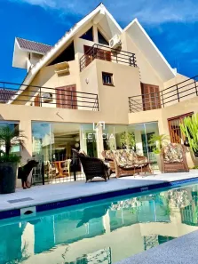 Casa com 4 Quartos à venda, 441m² no Camobi, Santa Maria