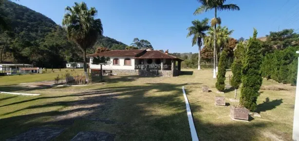Fazenda/Sítio com 4 Quartos à venda, 400m² no Granjas Guarujá, Juiz de Fora
