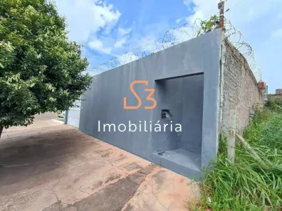 Casa com 2 Quartos para alugar, 120m² no Alto Umuarama, Uberlândia