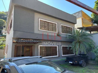 Casa de Condomínio com 4 Quartos à venda, 400m² no São Francisco, Niterói