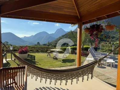 Casa com 4 Quartos à venda, 386m² no Cuiabá, Petrópolis