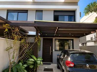 Casa com 3 Quartos à venda, 137m² no Campeche, Florianópolis