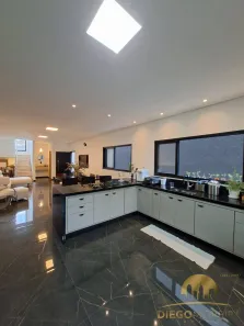 Casa com 3 Quartos à venda, 170m² no Vila Petrópolis, Atibaia