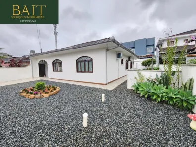 Casa com 3 Quartos à venda, 157m² no Iririú, Joinville