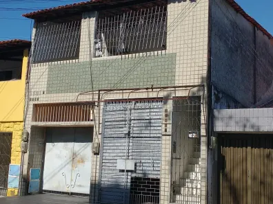 Apartamento com 2 Quartos para alugar, 60m² no Parreão, Fortaleza