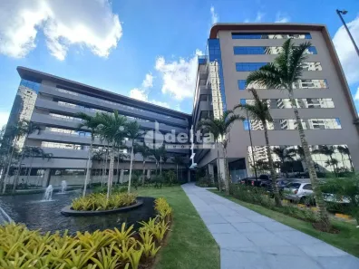 Ponto Comercial para alugar, 90m² no Jardim Karaíba, Uberlândia