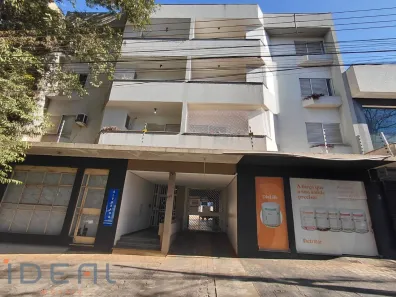 Apartamento com 3 Quartos para alugar, 135m² no Zona 04, Maringá