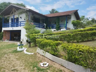 Fazenda/Sítio com 3 Quartos à venda, 270m² no Fiuza, Viamão