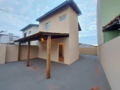 Sobrado com 2 Quartos para alugar, 70m² no Vila São Judas Thadeu, Botucatu
