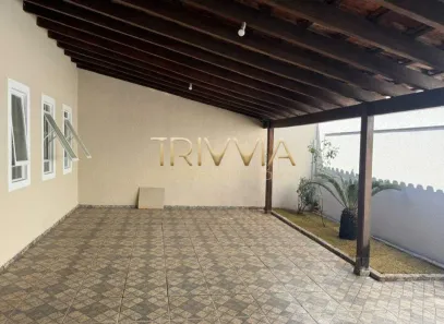 Casa com 3 Quartos à venda, 200m² no Cidade Jardim, Uberlândia