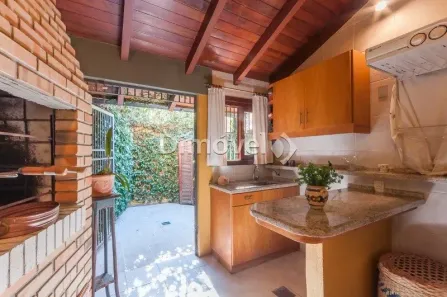 Casa de Condomínio com 3 Quartos à venda, 194m² no Vila Assunção, Porto Alegre
