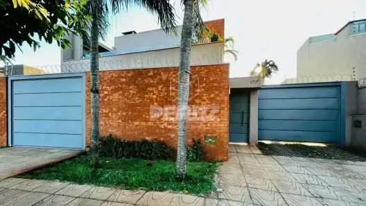 Casa de Condomínio com 2 Quartos à venda, 143m² no Carandá Bosque, Campo Grande