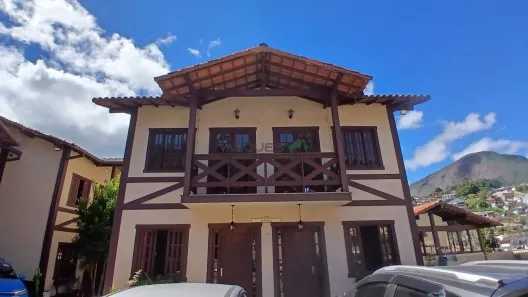 Casa de Condomínio com 4 Quartos à venda, 143m² no Tijuca, Teresópolis
