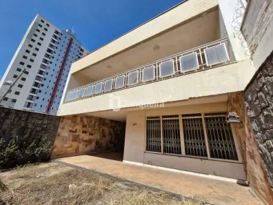 Imóvel Comercial com 4 Quartos à venda, 370m² no Centro, Piracicaba