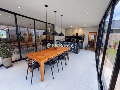 Casa de Condomínio com 4 Quartos à venda, 330m² no Condomínio Residencial Vila Jardim, Cuiabá