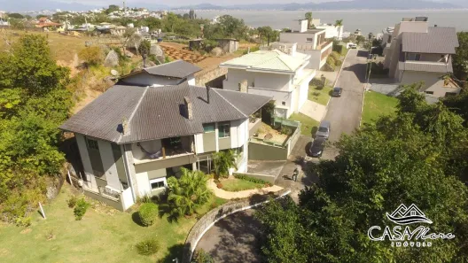 Casa de Condomínio com 3 Quartos à venda, 398m² no Cacupé, Florianópolis