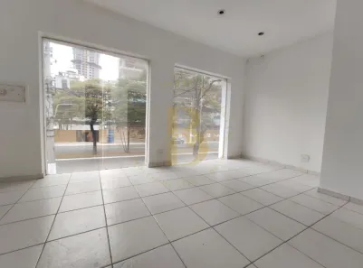 Imóvel Comercial com 8 Quartos para venda ou aluguel, 257m² no Ibirapuera, São Paulo