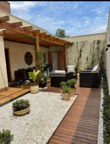 Casa com 3 Quartos à venda, 220m² no Santa Mônica, Uberlândia