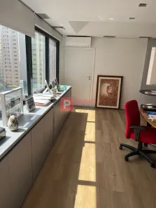 Sala Comercial à venda, 43m² no Vila Nova Conceição, São Paulo