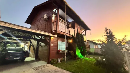 Casa com 5 Quartos à venda, 180m² no Centro, Navegantes