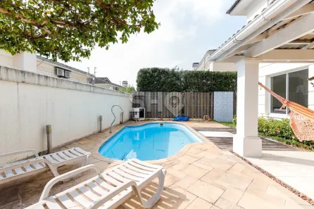 Casa de Condomínio com 3 Quartos à venda, 235m² no Jardim Leonor Mendes de Barros, São Paulo