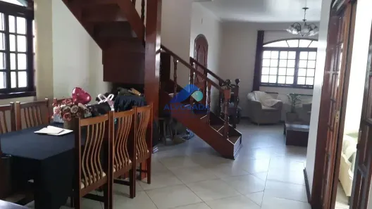 Sobrado com 3 Quartos à venda, 236m² no Jardim Altos de Santana, São José dos Campos