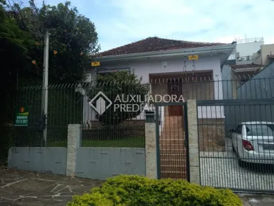 Casa com 5 Quartos à venda, 396m² no Santo Antônio, Porto Alegre