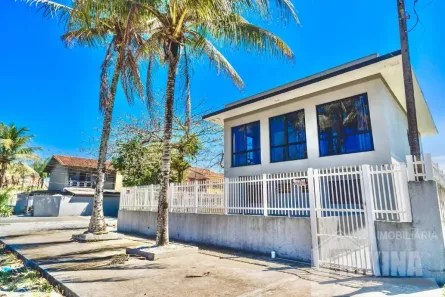 Sobrado com 5 Quartos à venda, 260m² no Matinhos, Guarapuava