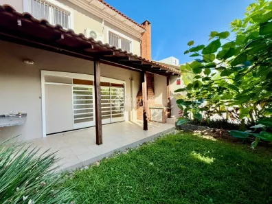 Casa com 4 Quartos para alugar, 320m² no Agronômica, Florianópolis