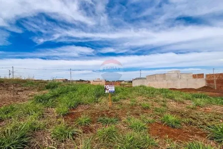 Lote/Terreno à venda, 256m² no Residencial Jardim Jacarandá, Orlândia